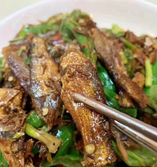 雪里蕻炆刁子鱼的做法是什么？步骤和技巧有哪些？
