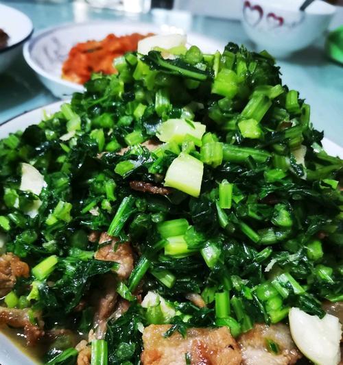雪里蕻炒肉末的做法是什么？如何炒出美味的雪里蕻肉末？