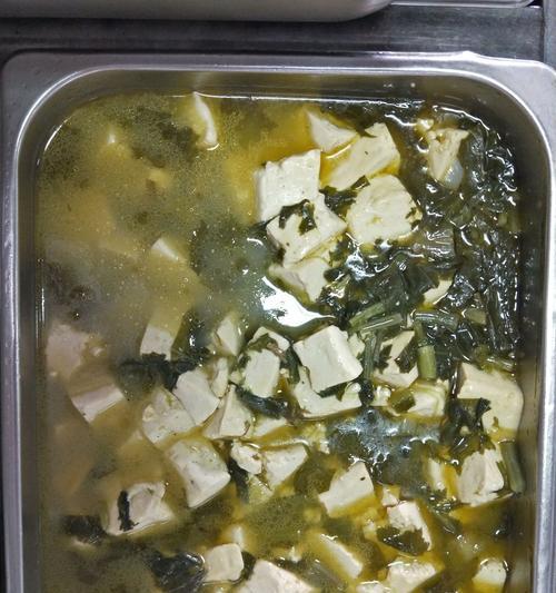 雪里红炖豆腐怎么做？步骤和技巧有哪些？