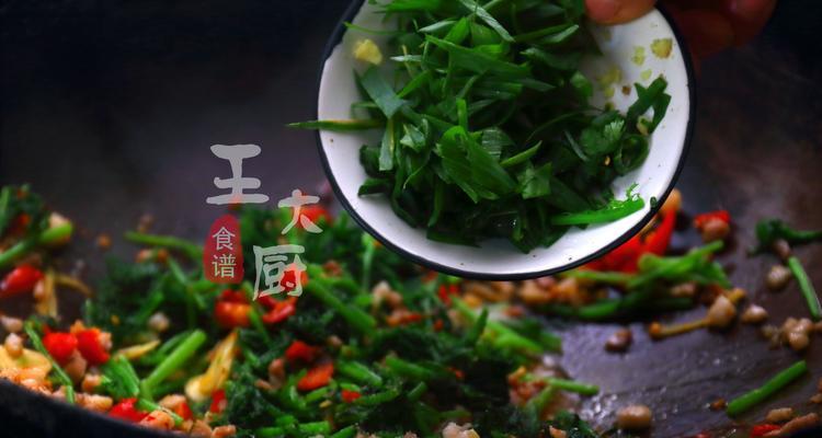 雪里红炒肉沫怎么做？步骤和技巧有哪些？
