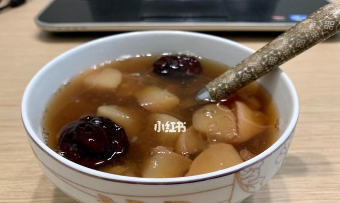 雪梨银耳红枣汤怎么做？有哪些健康益处？