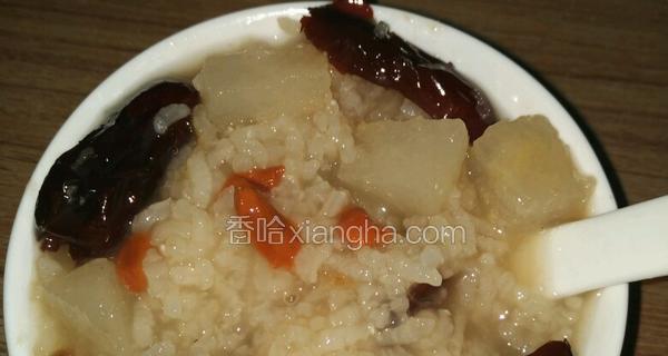 雪梨红枣粥怎么做？有哪些健康益处？
