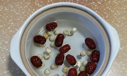 雪花甜汤怎么做？有哪些步骤和技巧？
