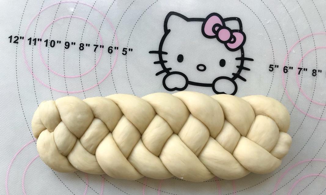 小辫子面包手揉版怎么做？详细步骤和技巧是什么？