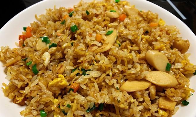 小白兔酱炒饭怎么做？步骤和技巧有哪些？