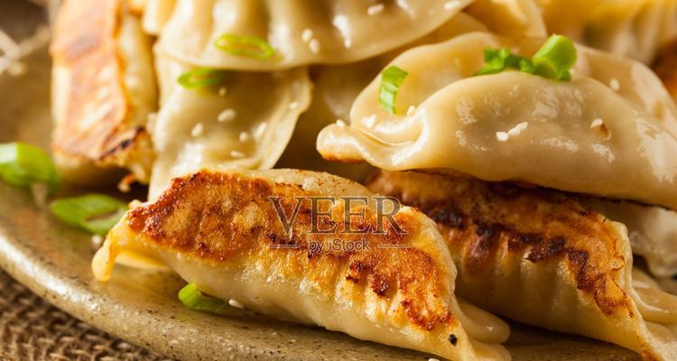 小白菜猪肉锅贴怎么做？步骤和技巧有哪些？