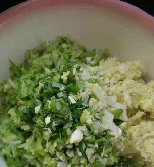 小白菜馅的包子怎么做？小白菜包子的制作步骤是什么？
