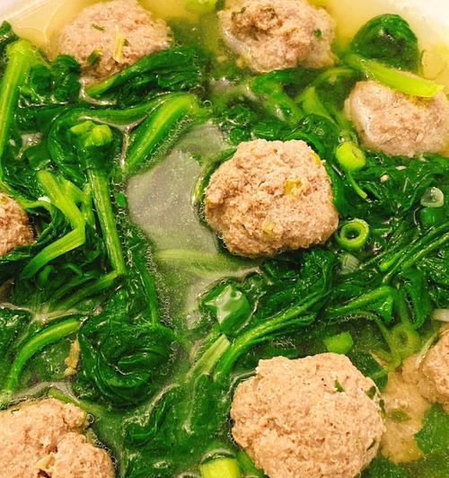 小白菜丸子汤怎么做？有哪些步骤和技巧？