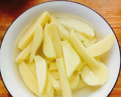 小白菜土豆汤怎么做？有哪些步骤和技巧？
