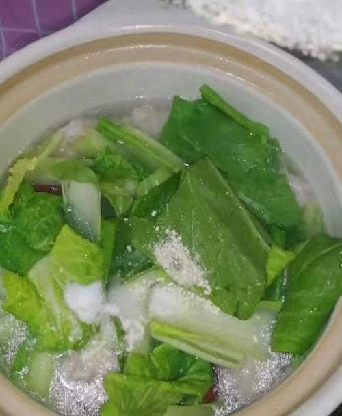 小白菜豆腐肉丸汤怎么做？步骤和技巧有哪些？