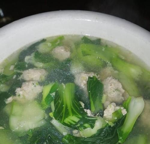 小白菜汆丸子汤怎么做？步骤和技巧是什么？