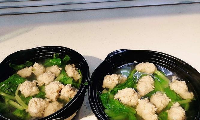 小白菜汆丸子怎么做？小白菜汆丸子的家常做法是什么？