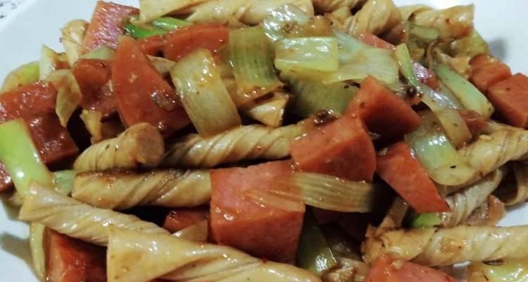 小白菜炒豆筋怎么做？步骤和技巧有哪些？