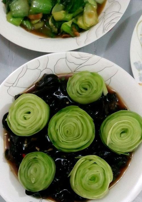 镶金绿玫瑰的做法是什么？如何制作出闪耀的绿玫瑰？