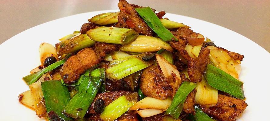 湘式回锅肉怎么做？详细步骤和技巧是什么？
