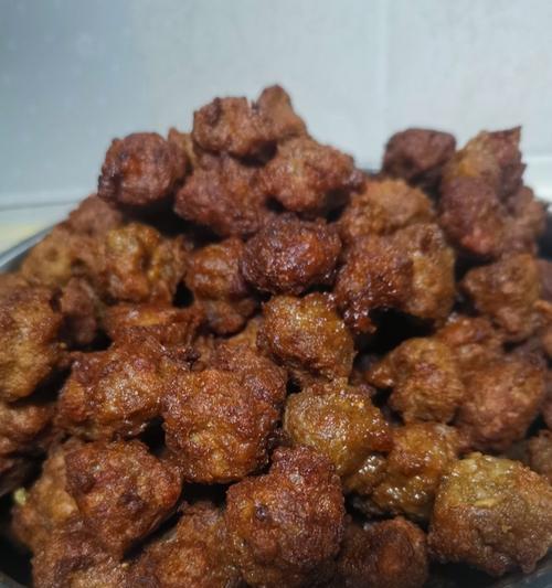 香炸洋葱丸子的做法是什么？如何制作外酥里嫩的洋葱丸子？