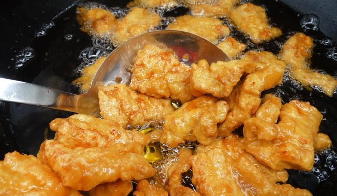 香炸酥肉球的做法是什么？如何在家轻松制作？