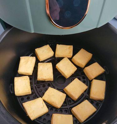 香炸豆腐怎么做？步骤和技巧有哪些？