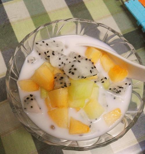香芋水果糖丸西米露怎么做？步骤和技巧是什么？