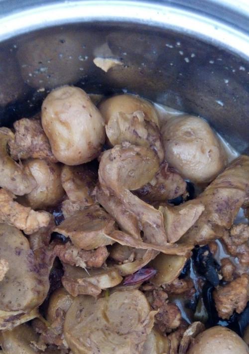 香芋闷肉怎么做？步骤和技巧有哪些？