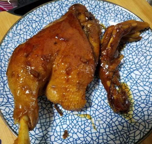 香酥卤鸭腿的做法是什么？如何在家轻松制作？