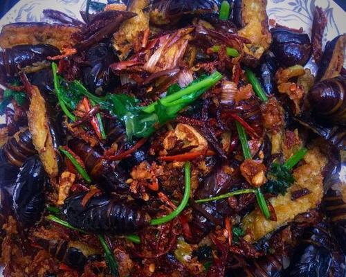 香酥开边蚕蛹的做法是什么？如何在家轻松制作？