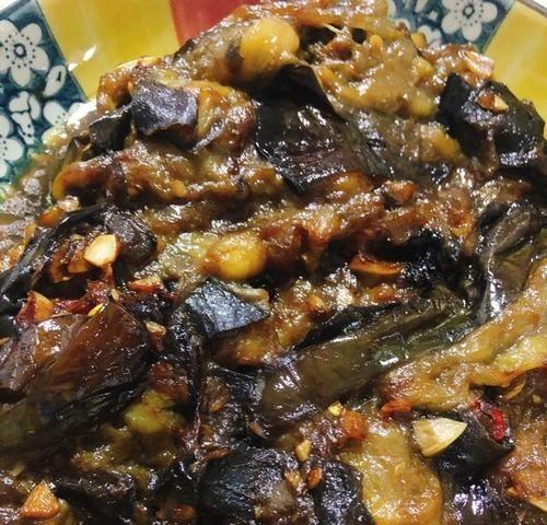 香酥煎茄子配蔬菜怎么做？有哪些步骤和技巧？