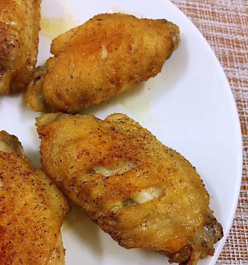 香酥煎鸡翅的做法是什么？如何在家做出外酥里嫩的鸡翅？