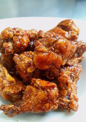香酥鸡翅中的做法是什么？如何在家轻松制作？