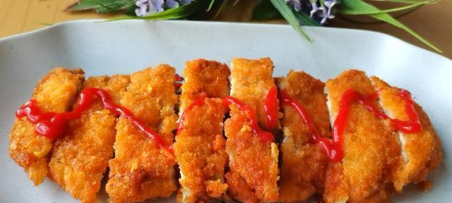 香酥大鸡排怎么做？在家也能做出美味鸡排吗？
