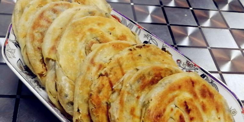 香酥葱花饼怎么做？在家轻松制作的秘诀是什么？