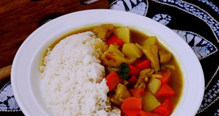 香水菠萝咖喱饭怎么做？步骤和材料有哪些？