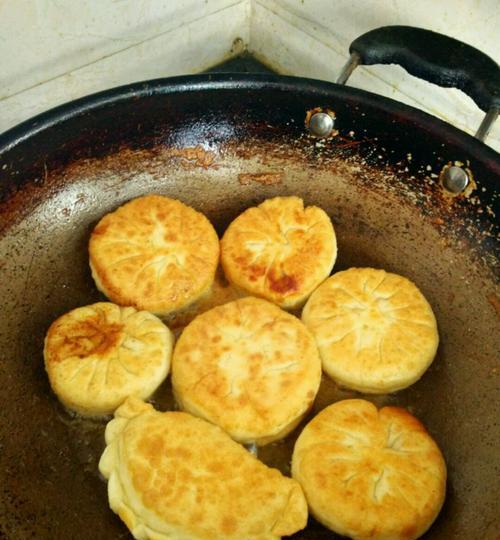 香软小馅饼的做法是什么？如何在家轻松制作？