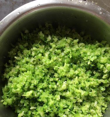 香芹水饺怎么做？有哪些独特做法和技巧？