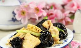 香芹木耳炒腐竹怎么做？步骤和技巧是什么？