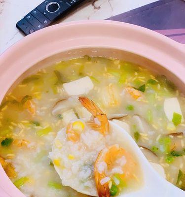 香芹二米粥怎么做？有哪些健康益处？