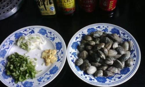 香芹炒蛤蜊怎么做？步骤和技巧有哪些？