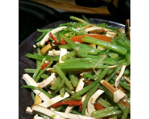 香芹炒豆干怎么做？步骤和技巧有哪些？