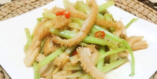 香芹爆牛肚的做法是什么？如何在家轻松制作？