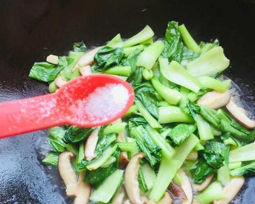 香皮青香菇鸡皮上海青怎么做？步骤和技巧是什么？