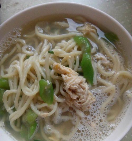 香喷喷的热汤面怎么做？有哪些步骤和技巧？