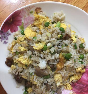 香喷喷的炒饭怎么做？炒饭的正确做法有哪些步骤？