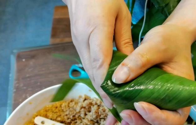 香糯粽子怎么做？制作香糯粽子有哪些步骤和技巧？