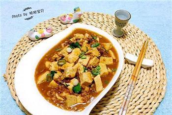 香菜肉末豆腐怎么做？步骤和技巧有哪些？