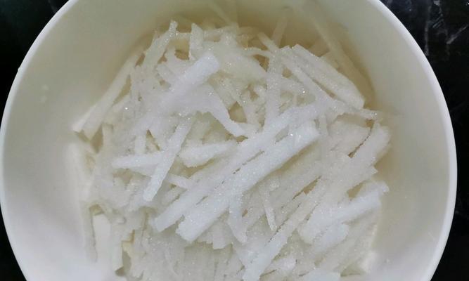 香菜炒白萝卜丝怎么做？步骤和技巧有哪些？