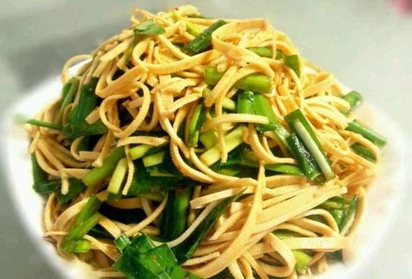 香菜拌豆皮怎么做？步骤和技巧有哪些？