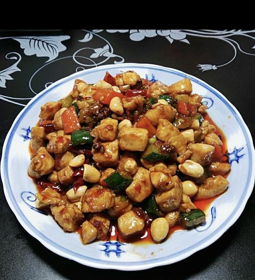 香爆鸡丁怎么做？步骤和技巧有哪些？