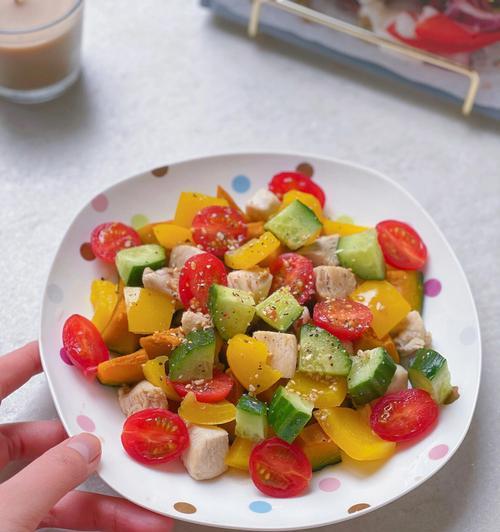 乡村鸡肉沙拉怎么做？有哪些步骤和技巧？