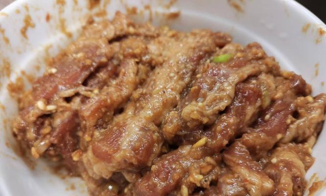 乡村粉蒸肉怎么做？有哪些步骤和技巧？