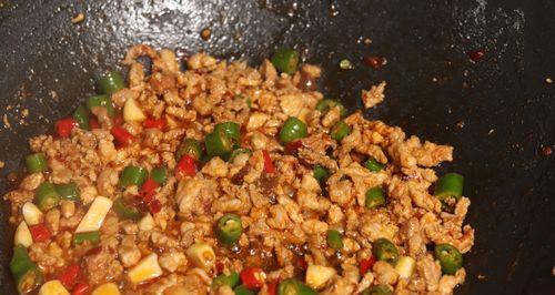 线椒灌肉怎么做？步骤和技巧有哪些？
